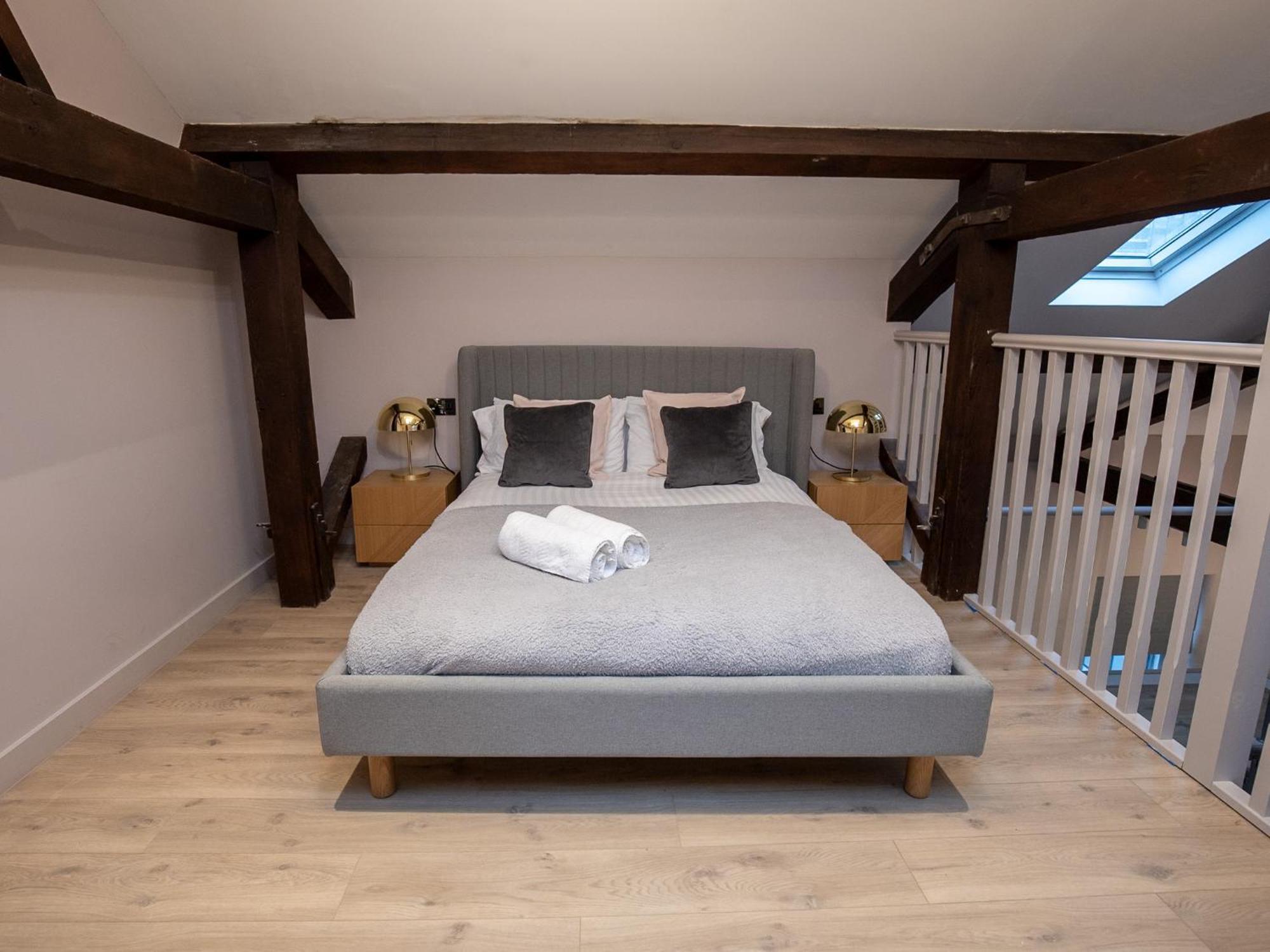 M1 Centre 3 Bed 3 Bath Luxe Penthouse Apartment Manchester