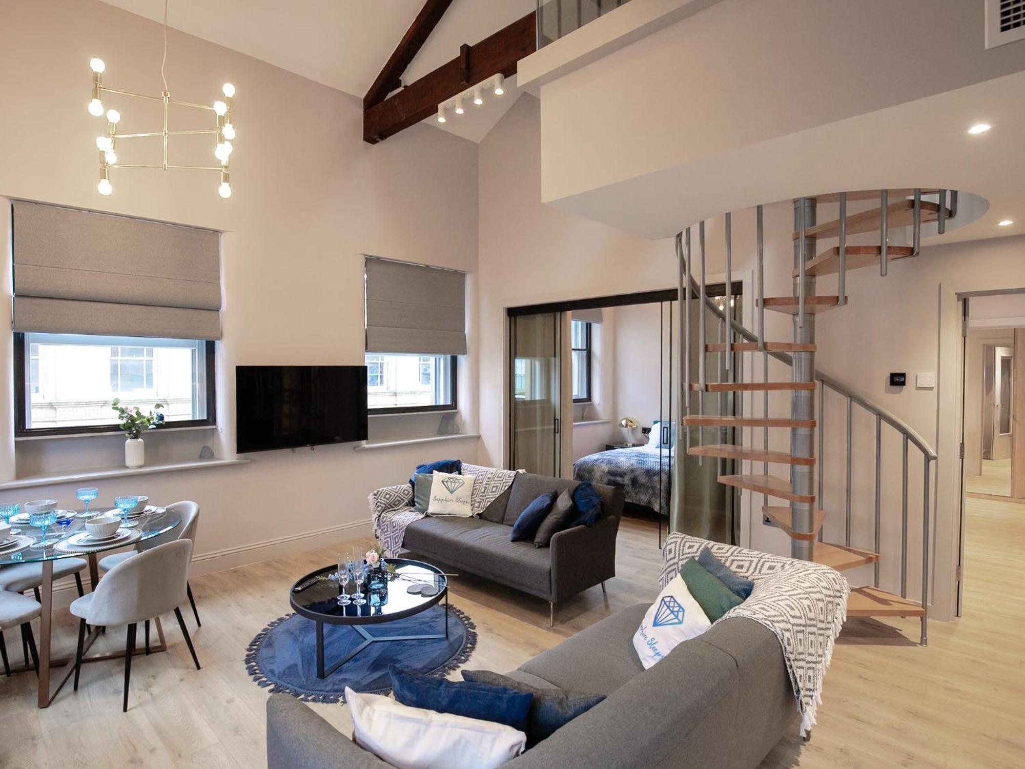M1 Centre 3 Bed 3 Bath Luxe Penthouse Manchester